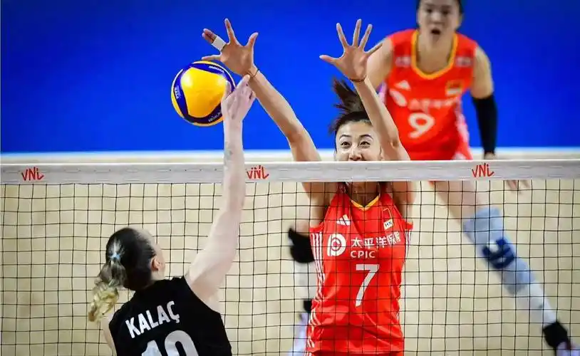 27岁巅峰期坐稳主力,决定中国队拦网上限_王媛媛_中国女排_使其