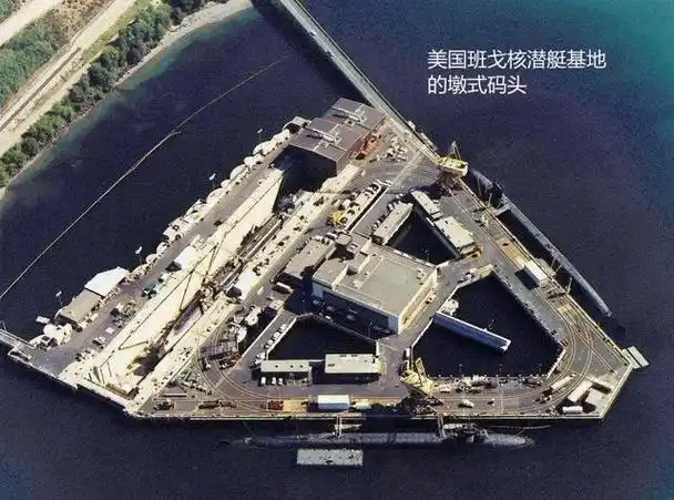 正值中国海军大力量正航向俄罗斯太平洋舰队的金角湾军港参与"北部