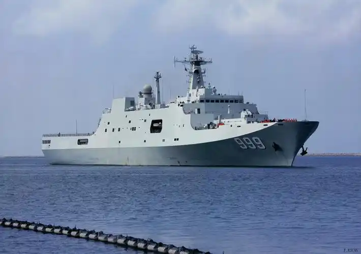 马航mh370失联后,中国紧急派出舰船和飞机投入搜救行动,"井冈山"号也