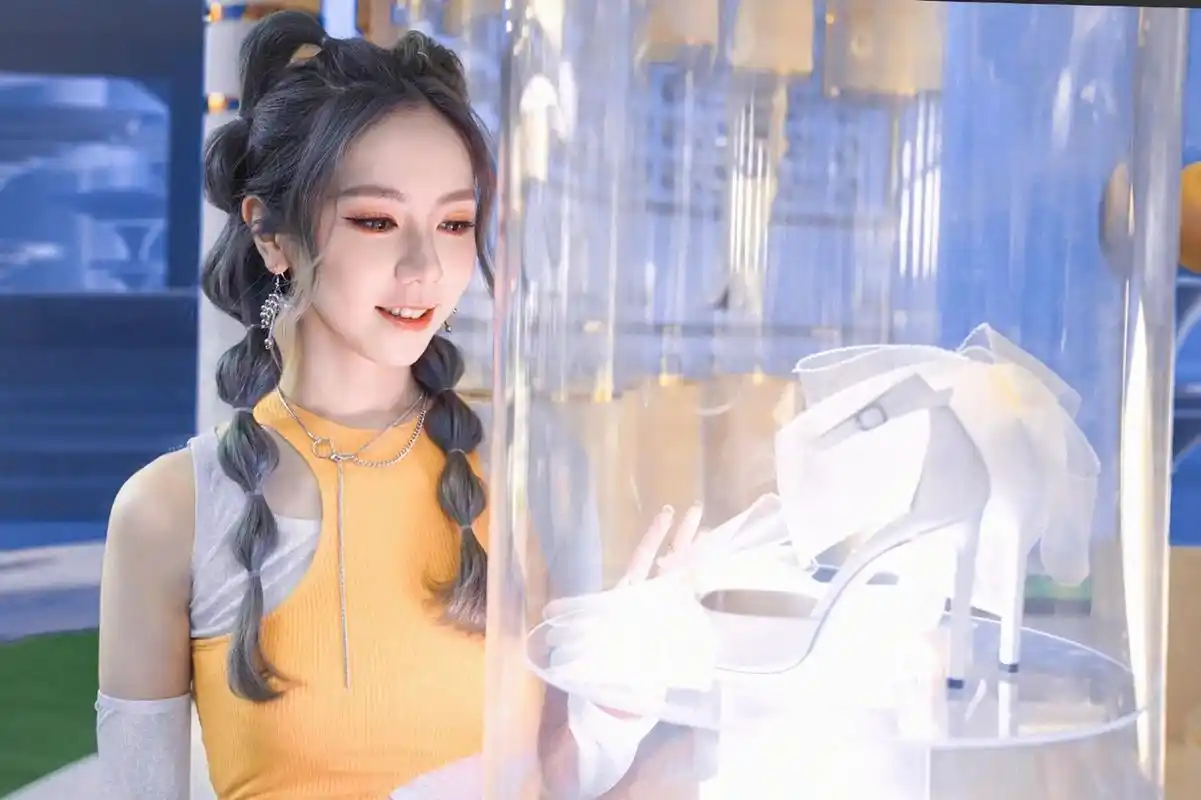 高清图片邓紫棋来啦 开朗活泼可爱 高清图片邓紫棋来啦 开朗活泼可爱