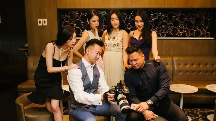 中国富二代海外生活:买豪宅,受歧视