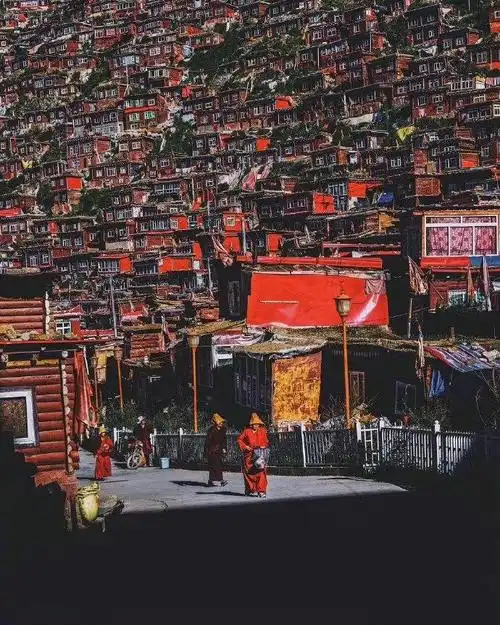 四川色达如果还有净土你是最美那块