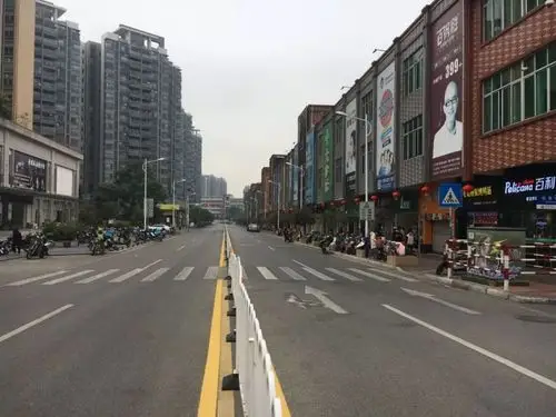 从化罕见空城致敬深夜还战斗在抗病毒一线的硬核战士