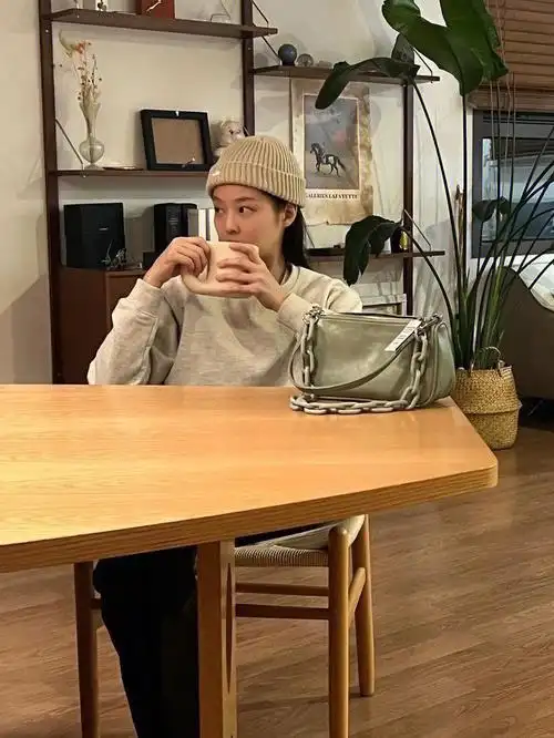 jennie更新组图好爱妮的素颜生活照呀75