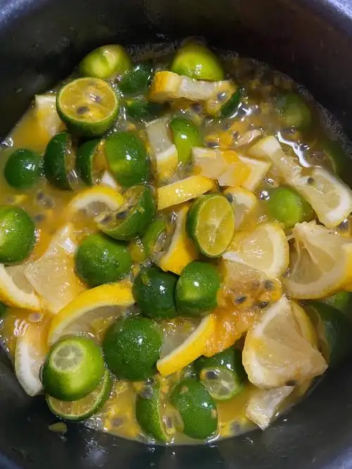 柠檬小青桔百香果蜂蜜茶