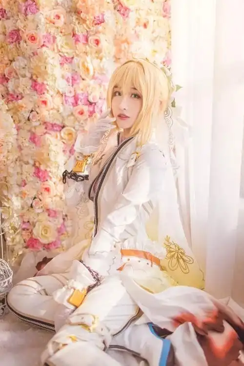 cos秀fategrandorder尼禄克劳狄乌斯花嫁cosplay