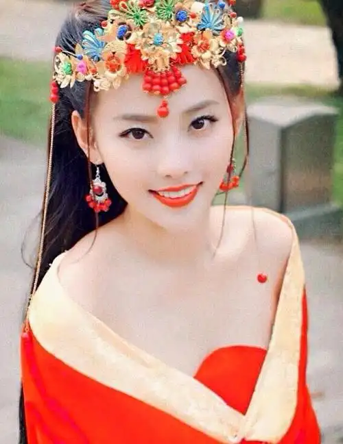 张嘉倪演过的古装剧红衣孙尚香最惊艳顺嫔让她大火