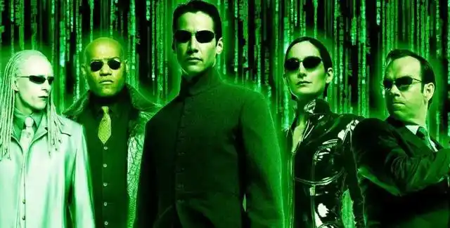 经典电影《黑客帝国》身份建构,虚拟与真实世界的碰撞!