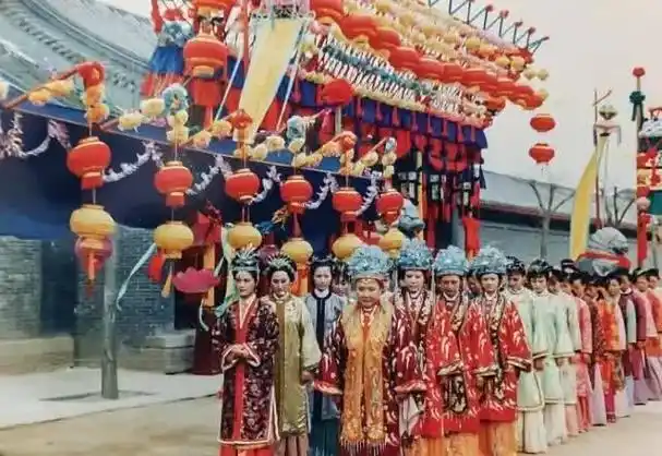 红楼梦:元妃省亲,本承望皇恩浩荡,却驱不散彻骨寒凉|贾元春|曹雪芹|杨