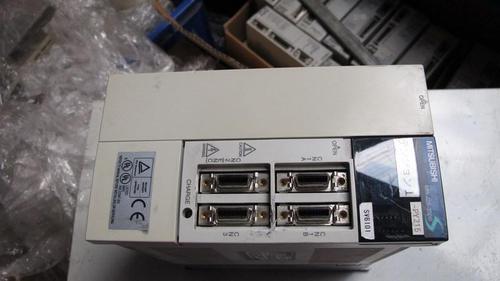 原装三菱伺服驱动器mrj2s10a20a40a60a70a100b驱动器