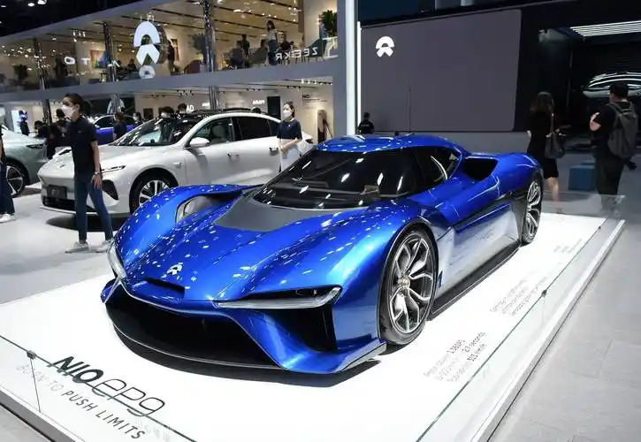 作为一款超级跑车,蔚来ep9的外观设计可以用"前卫"来形容.