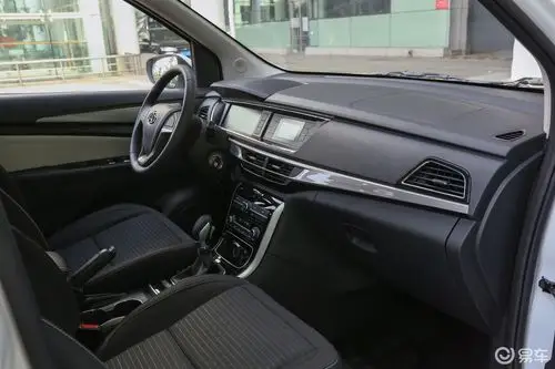 【长安欧尚a6002018款1.