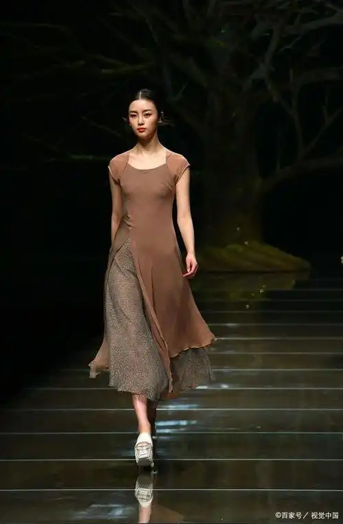 桑蚕丝衣服的优缺点,它真的值得你花钱买吗?