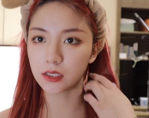 要知道,刀小刀以前可是出了名的好看,所以我们也很好