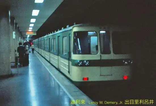 北京地铁不仅有涨价的"痛"更有我们走过的轨迹