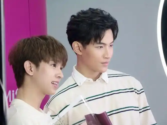 ohmfluke[超话]# 20200524图片存档今. 来自衍夏折笙sweet - 微博