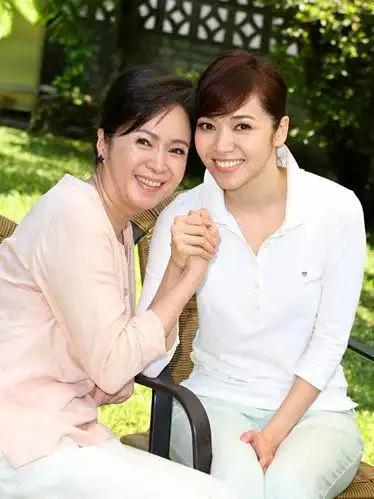 范冰冰母亲丑闻图片_范冰冰母亲个人资料_范冰冰母亲张传美