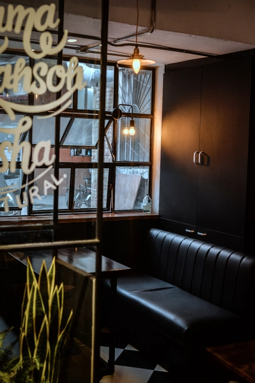 打卡网红咖啡馆把时光调慢些