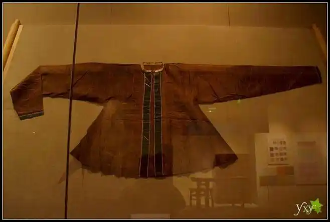 实拍国宝-明代衣冠:孔府旧藏