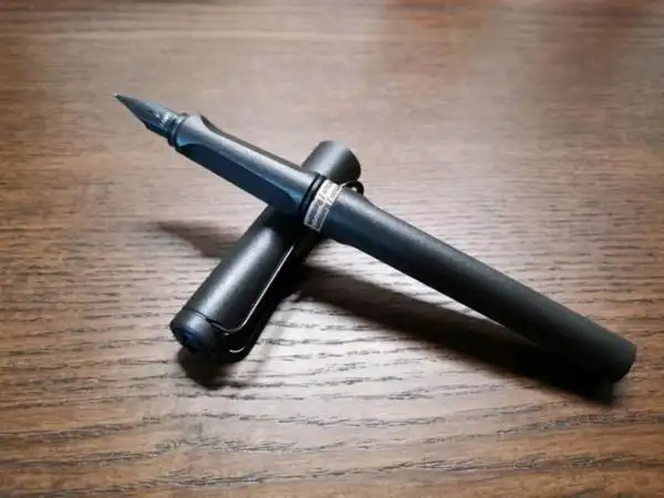 lamy凌美safari狩猎者系列f尖钢笔磨砂黑德国银灰环保盒装