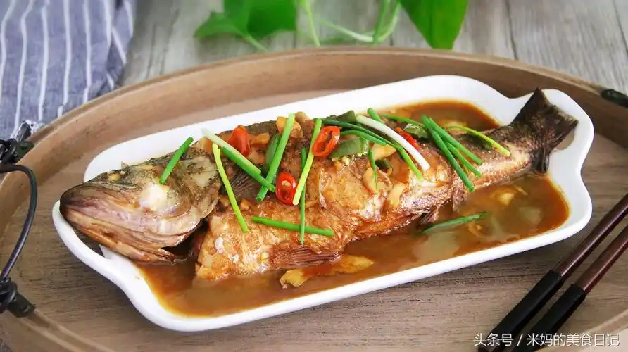 香辣红烧鲈鱼做法步骤图自从学会了这种做法后2天不吃就馋得