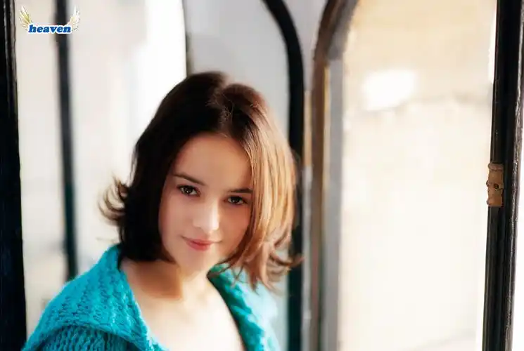 alizee艾莉婕写真照片 第12张图片