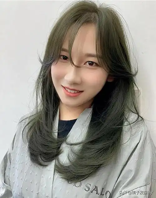 长波波头发型图片女(当下流行发型图片)(15)