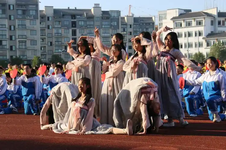 歙县新安中学2019年冬季运动会开幕