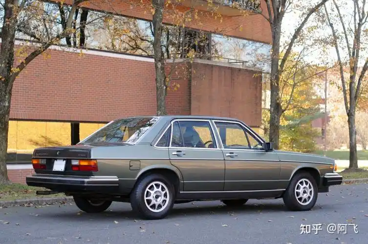 奥迪a6真正的鼻祖保存完好的1980年奥迪5000s柴油版
