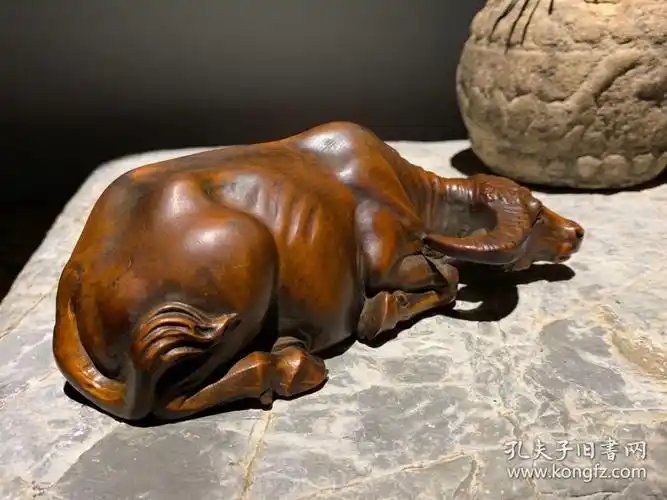 天然黄杨木雕刻,卧牛摆件