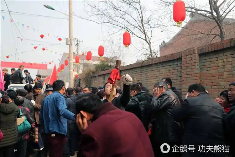 关中民俗"放铁炮" 以后可能就见不到了