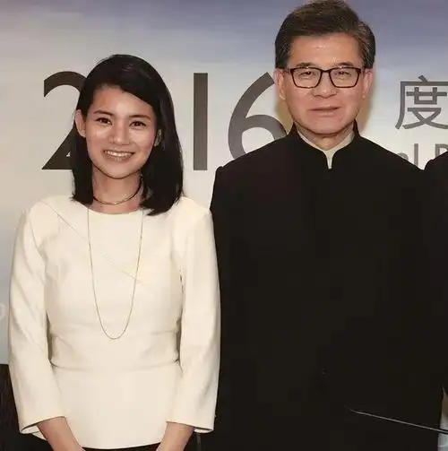 罗康瑞60岁迎娶白月光朱玲玲百亿家产和她共享儿子反击解气