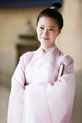 《三生三世十里桃花》热播 王汀饰演成玉元君