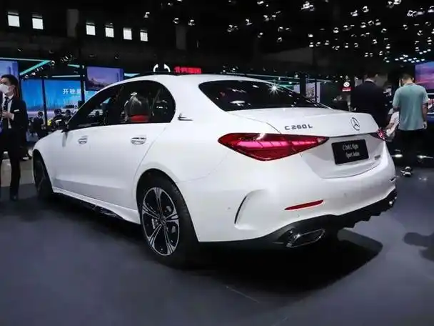 最高优惠10万,奔驰c级内饰质感到位,人称"小s级"!-车市号