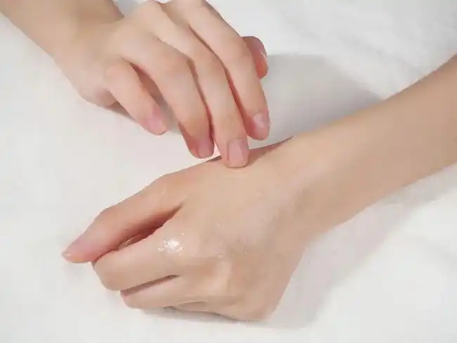 这是什么神仙护手霜?17块钱竟然不输大牌 | 团购|护肤品|膏体|白皙_网