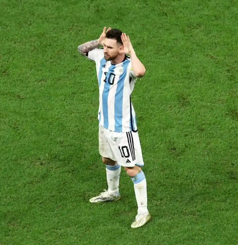 解锁梅西庆祝新动作