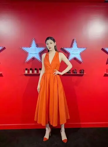 2015级播音—王思元2016级播音—罗昌豪2017级播音—张艾莎2016级播音