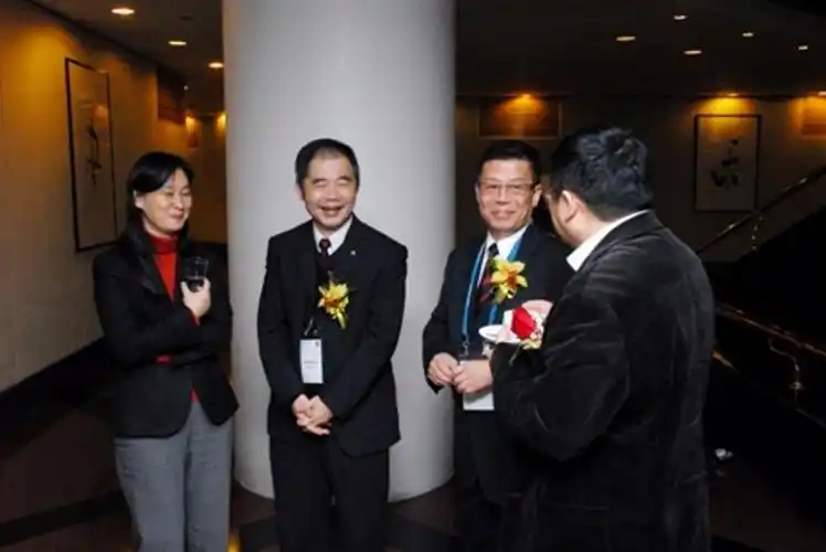 新希望陈春花谈企业转型:回到顾客身边才能生存