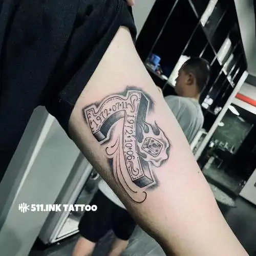 lucky seven 76615小飞机作品7199#嘉兴纹身#数字纹身#花体字