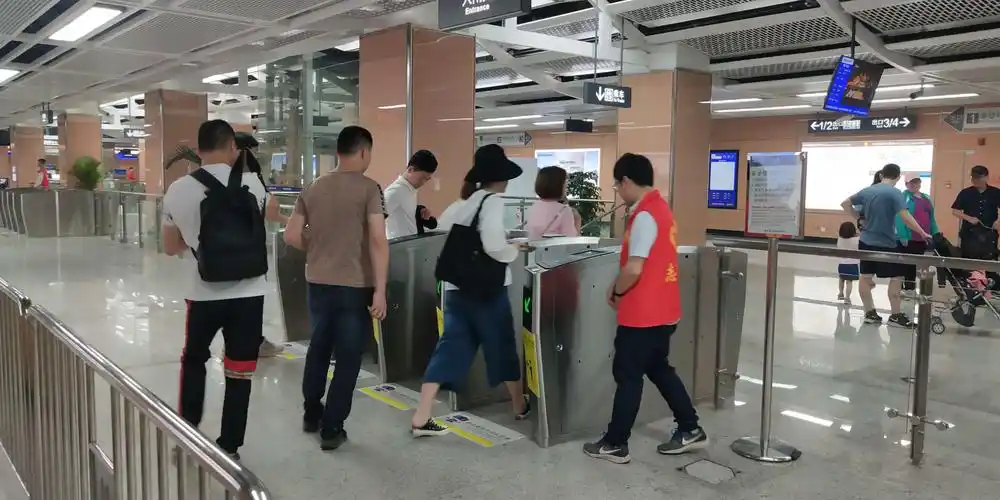 "携手并进,快乐前行"~记美丽心灵志愿服务队~乌石浦地铁站文明示范日