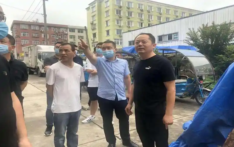 平阳县腾蛟镇镇书记带队检查国家卫生镇创建工作