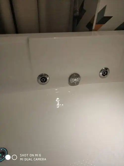 浴缸的孔是什么意思?要堵住吗?