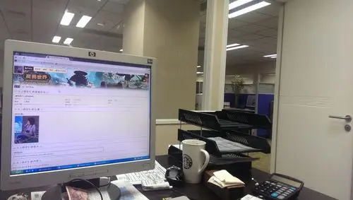 从办公室拍出去(助理妹子半个月才给清理