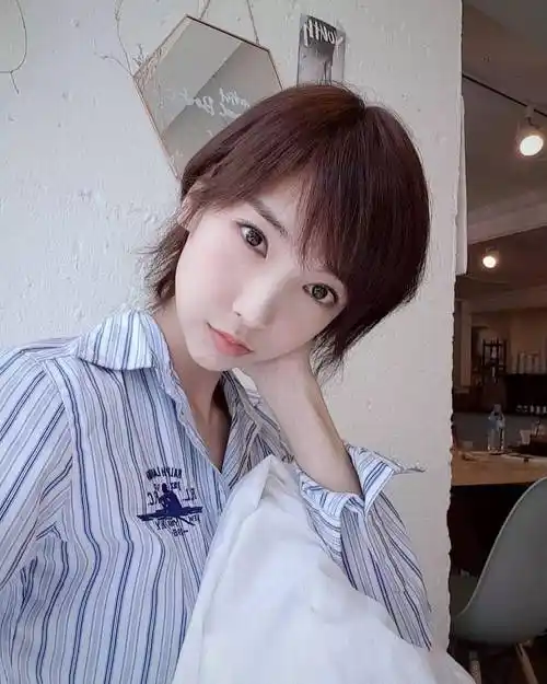 短碎发_中国_发型_形象