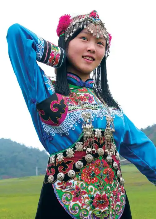 楚雄这些彝族服饰看看有没有很亲切的