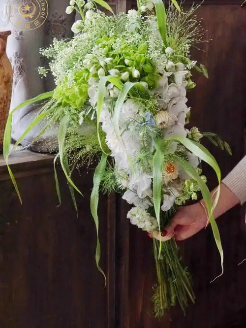 飞燕草手绑花束00