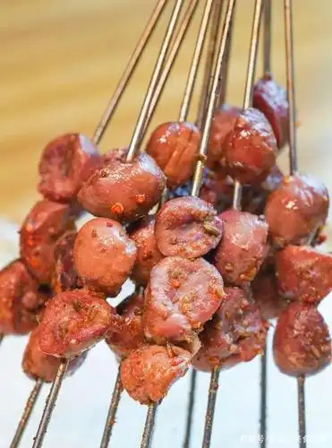 位于济南大明湖西侧的秘密烧烤场已经开放