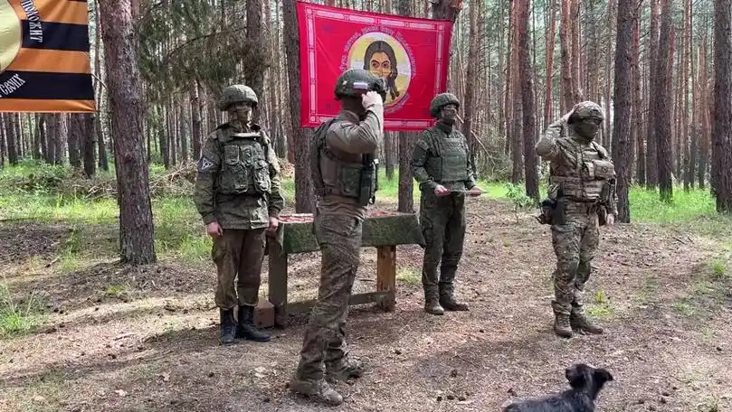 俄罗斯中央军区炮兵因在战斗功绩而获奖