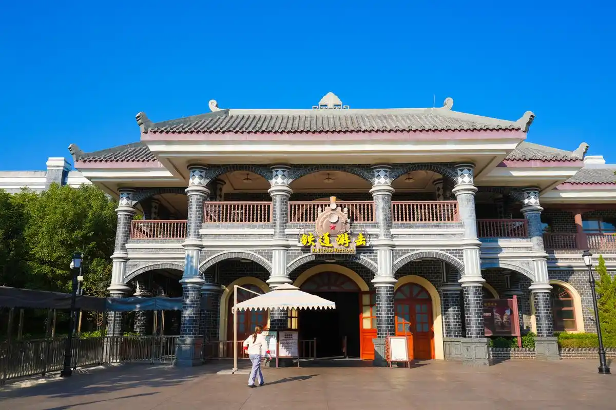 赣州方特东方欲晓主题公园 赣州方特东方欲晓主题公园是江西省内第一