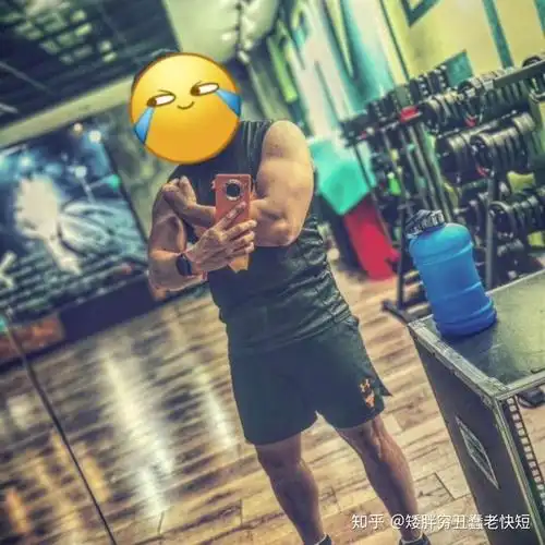 男生身高1米8体重180斤是不是太胖了?